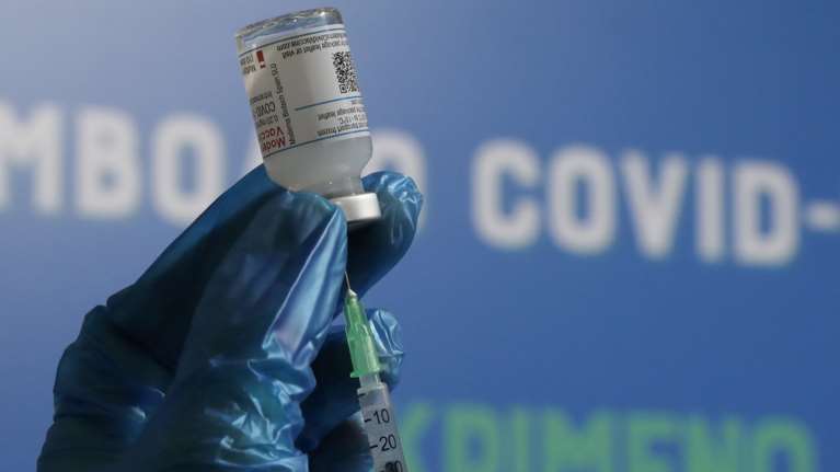 Προβληματισμός για τα χαμηλά ποσοστά εμβολιασμών στις μεγαλύτερες ηλικίες - Σχέδιο για εμβόλια κατ' οίκον