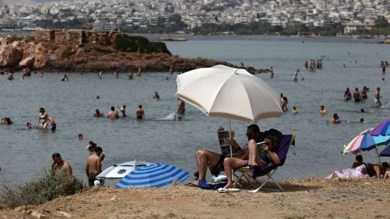 Ο μίνι καύσωνας συνεχίζεται- Θερμοκρασίες μέχρι 39 βαθμούς σε όλη τη χώρα