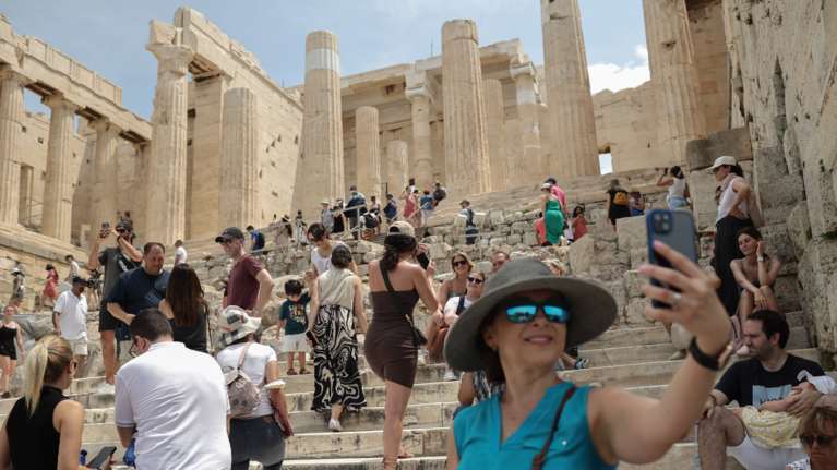 Νούμερο 1 προορισμός η Ελλάδα για τους ταξιδιώτες από Γαλλία και Ιταλία