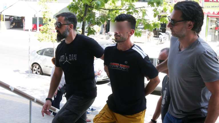 Δολοφονία 64χρονου στη Θεσσαλονίκη: "Έπαθα αμόκ" λέει ο 29χρονος δράστης - Έβαλε μαχαίρι στα γεννητικά όργανα του θύματος