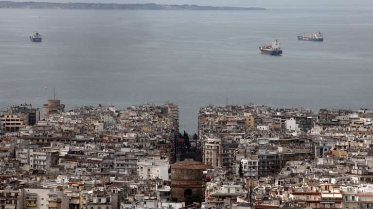 Συναγερμός στη Θεσσαλονίκη: Διπλασιάστηκε μέσα σε μία εβδομάδα η μετάλλαξη Δέλτα στα λύματα