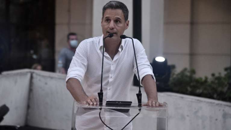 Καμία έκπληξη: Ο Πετράκος στηρίζει Τζόκοβιτς - &quot;Λέγοντας όχι στην υποδούλωση γίνεσαι θρύλος&quot;