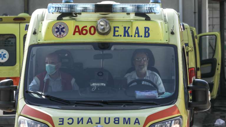 Θεσσαλονίκη: 27χρονη αποπειράθηκε να αυτοκτονήσει στην Ανω Πόλη - Πήδηξε στο κενό από ύψος 10 μέτρων