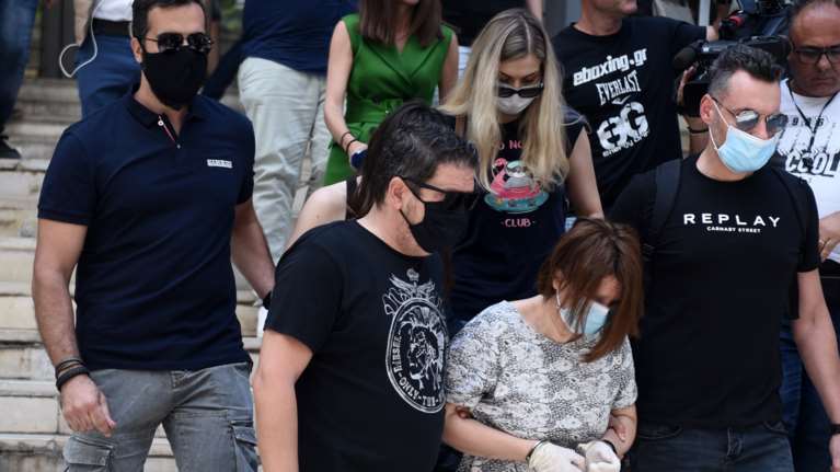 Δολοφονία 49χρονου στη Θεσσαλονίκη: &quot;Μας κακοποιούσε για χρόνια&quot;, λένε μάνα και κόρη