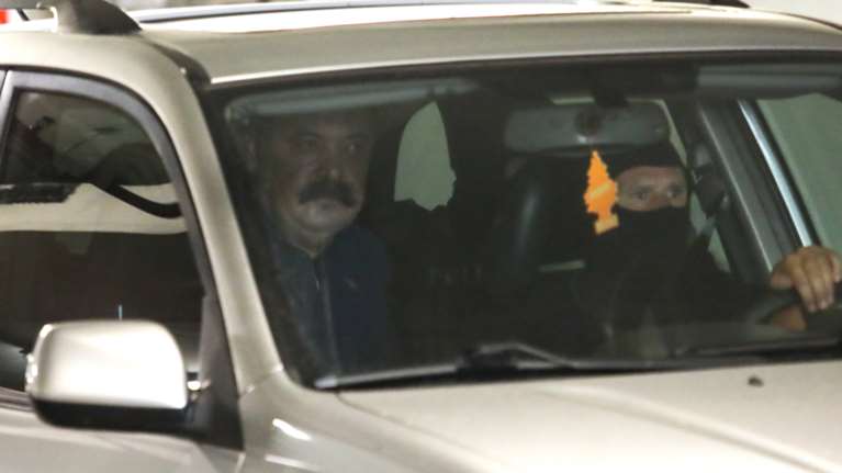 Χρυσή Αυγή: Ποιος πρόδωσε τον Χρήστο Παππά- Το τηλεφώνημα του αγνώστου, οι έρευνες στα σκουπίδια και οι σακούλες με τα ψώνια