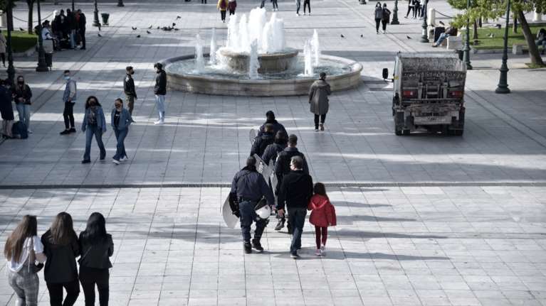 Τζανάκης: Πάνω από 3.000 κρούσματα έως τις 25 Μαρτίου - Όχι στη χαλάρωση του lockdown, να αλλάξει το μείγμα των μέτρων