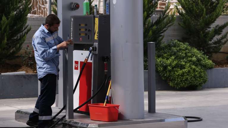 Πόσο θα μας κοστίζει το &quot;φουλάρισμα&quot; του ΙΧ μετά τα μέτρα στήριξης;