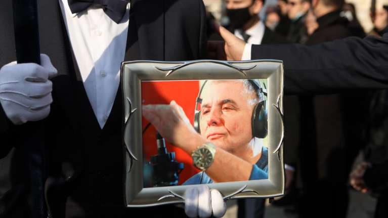 Γιώργος Τράγκας: &quot;Την πατήσαμε γιατί ήμασταν οι πρόθυμοι ηλίθιοι, δεν έχω ούτε μαντήλι να κλάψω&quot;, λέει ο συνεργάτης του