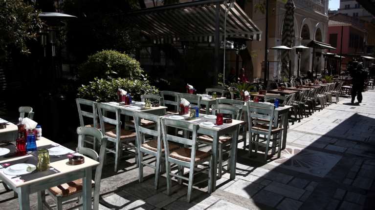 Οδηγός Επανεκκίνησης για την Εστίαση: Ετσι θα πρέπει να λειτουργούν τα καταστήματα