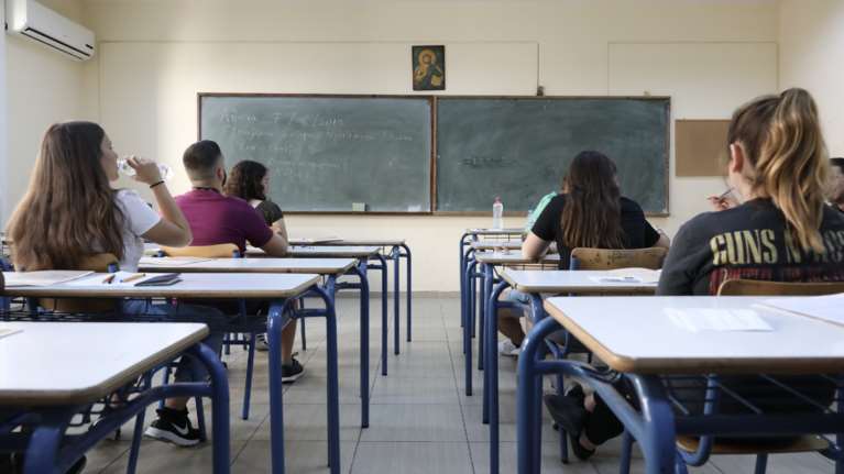 Πανελλήνιες 2022: Δείτε τα θέματα των Μαθηματικών στα ΕΠΑΛ - &#39;&#39;Φυσιολογικής δυσκολίας η  Άλγεβρα&#39;&#39;