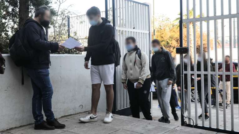 Ανοίγουν όλα τα σχολεία στις 10 Μαΐου: Τι είπε η Κεραμέως για self test και πιθανά κρούσματα την περίοδο των εξετάσεων