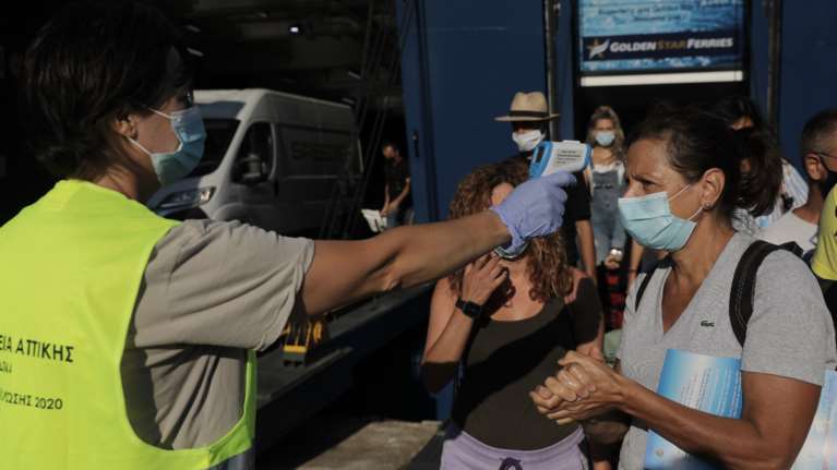 Κορονοϊός: 39.159 έλεγχοι-Βροχή τα πρόστιμα για παραβάσεις