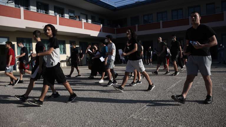 Καβάλα: Μαθητές απειλούσαν συμμαθήτριές τους για να παίρνουν λεφτά - Ζήτησαν 2.000 ευρώ και την... έπαθαν