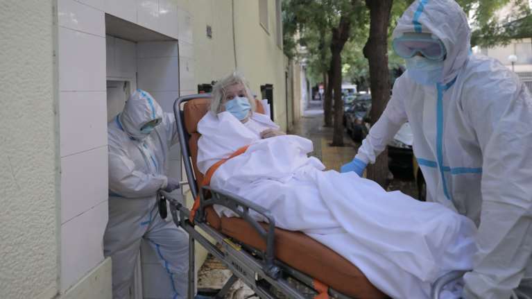 Σοκ σε παράνομο γηροκομείο στις Σέρρες: Ηλικιωμένοι βρέθηκαν κλειδωμένοι -Στον ανακριτή ο ιδιοκτήτης