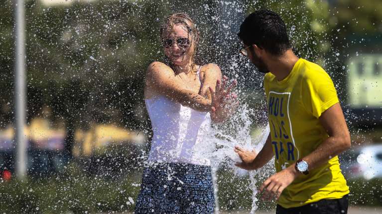 Κύμα καύσωνα θα &quot;ψήσει&quot; τη χώρα: Σε ποιες περιοχές το θερμόμετρο  θα χτυπήσει 41 βαθμούς - Πώς θα προστατευθούμε