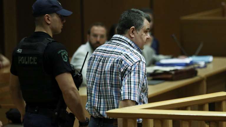 Δίκη Χρυσής Αυγής: Παρακαλάει για ελαφρυντικά τώρα ο Ρουπακιάς- Κινδυνεύει με ισόβια για τη δολοφονία του Παύλου Φύσσα