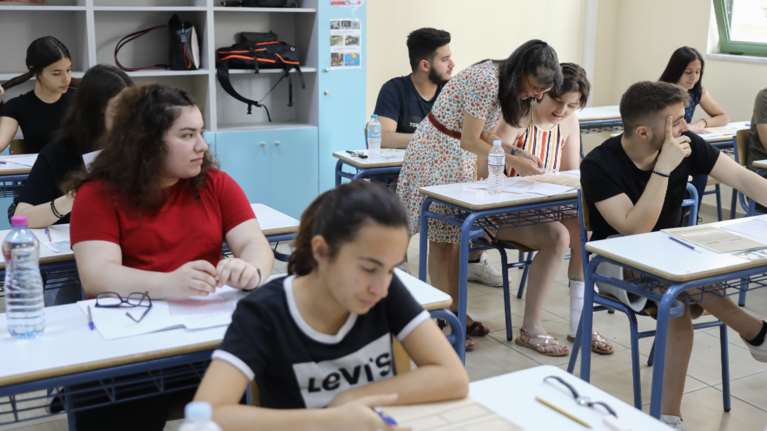 Βόλος: Το περίεργο τηλεφώνημα από τη... Ρώμη για αλλαγή εξεταστικού κέντρου στις Πανελλήνιες