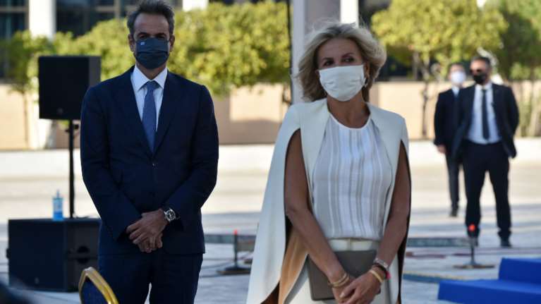 Μαξίμου: Πόλεμος λάσπης από ΣΥΡΙΖΑ εναντίον Κυριάκου και Μαρέβας Μητσοτάκη - Η απάντηση για τις μετοχές και το πόθεν έσχες