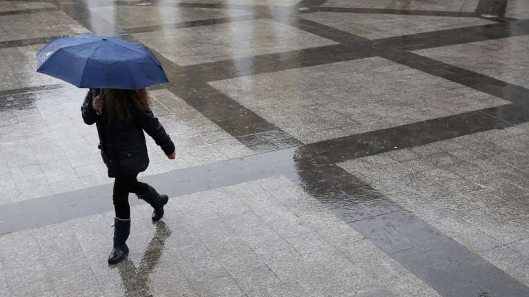 Έκτακτο δελτίο καιρού: Χαλάζι, καταγίδες, βροχές και πτώση της θερμοκρασίας