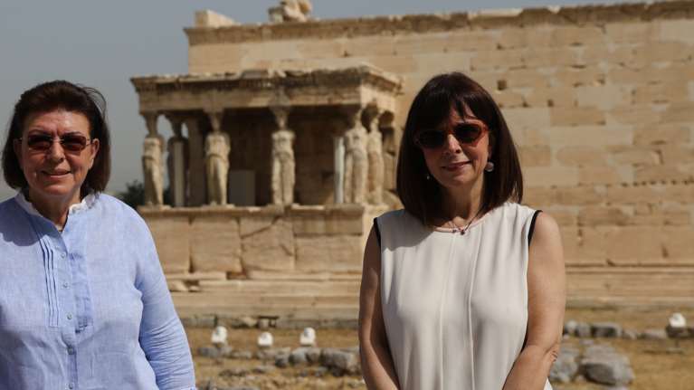 Κίνηση υψηλού συμβολισμού: Άνοιξε ξανά η Ακρόπολη, παρούσα η Πρόεδρος της Δημοκρατίας [εικόνες]