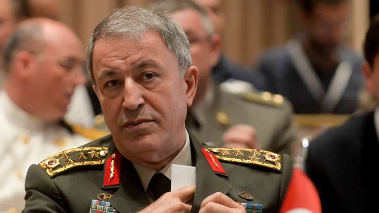 Τα... γύρισε ο Ακάρ: &quot;Θέλουμε να λύσουμε τα προβλήματα με ειρήνη, σεβασμό και αγάπη&quot;