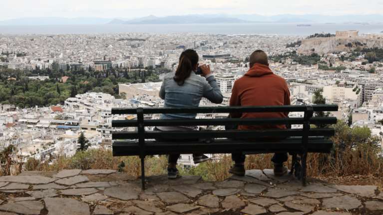 Καιρός - Αρναούτογλου:  "Βουτιά" του υδράργυρου ακόμη και 16 βαθμούς - Έρχονται εντυπωσιακά θερμοκρασιακά σκαμπανεβάσματα