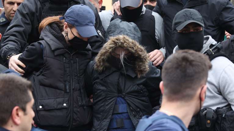 Πισπιρίγκου: Μια γυναίκα απαθής, ιδιαίτερα περιποιημένη για μάνα που έχει χάσει παιδί - Τι λέει η καρδιολόγος της Ίριδας