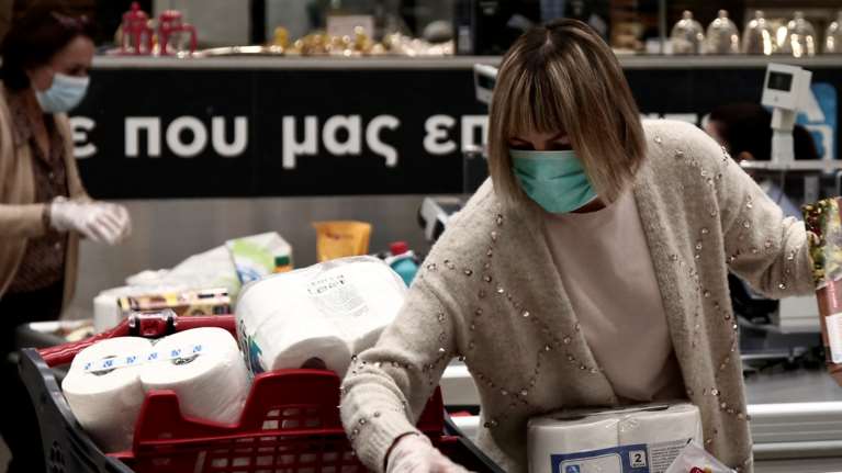 Κορονοϊός: Στο &quot;κόκκινο&quot; η Αττική με 14 νέα κρούσματα - Αύξηση και στη Θεσσαλονίκη