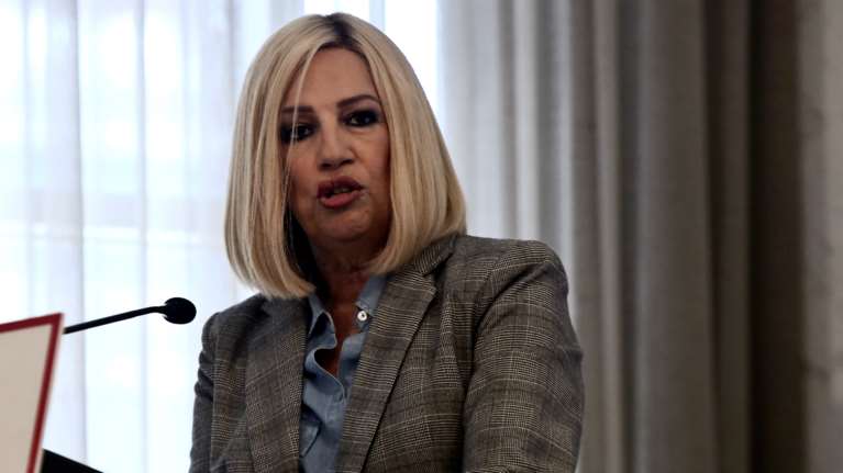 Βολές από Γεννηματά: Τρέχει πίσω από τις εξελίξεις η κυβέρνηση - Να αυξηθούν τα τεστ