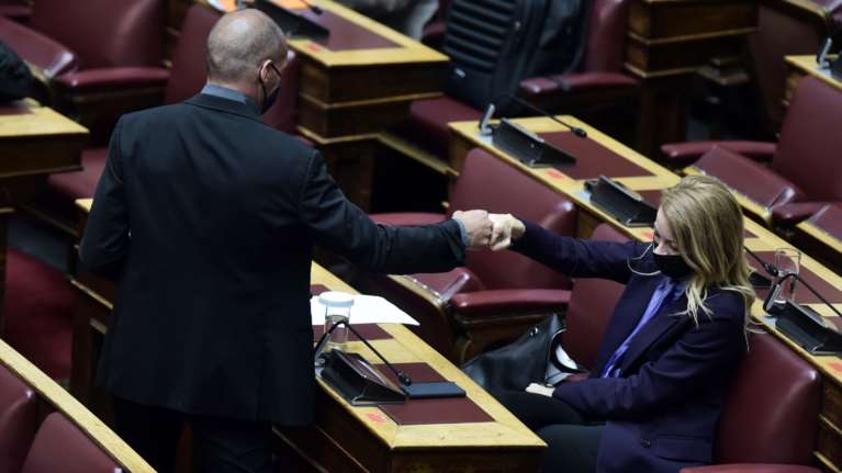 Η Αδαμοπούλου απαντά στον Βαρουφάκη: Η ηγεσία του ΜέΡΑ25 να κάνει αυτοκριτική αντί να ρίχνει λάσπη