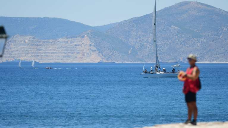 Πρώτο κύμα καύσωνα την Πέμπτη - Έως 37 βαθμούς το θερμόμετρο - Αλλάζει ο καιρός την Κυριακή