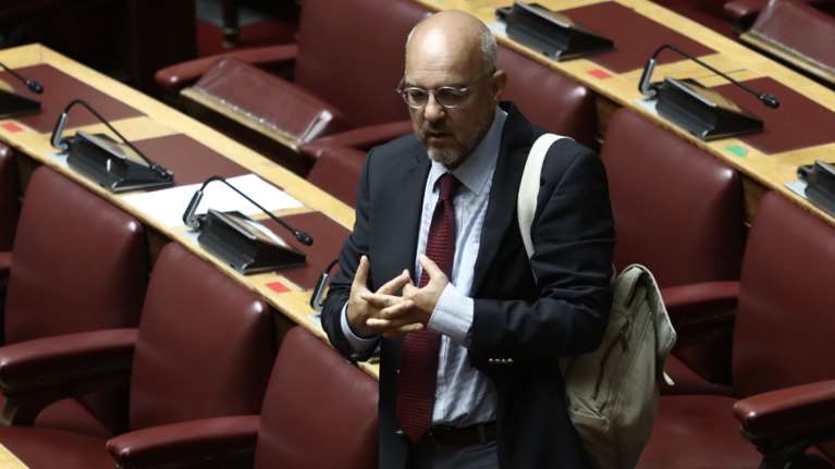 &quot;Πρωτότυπη&quot; δήλωση Παπαδημητρίου: Ψευδοπρόβλημα οι διασωληνώσεις εκτός ΜΕΘ- Στην εντατική μπαίνει όποιος έχει χάσει κάθε ελπίδα