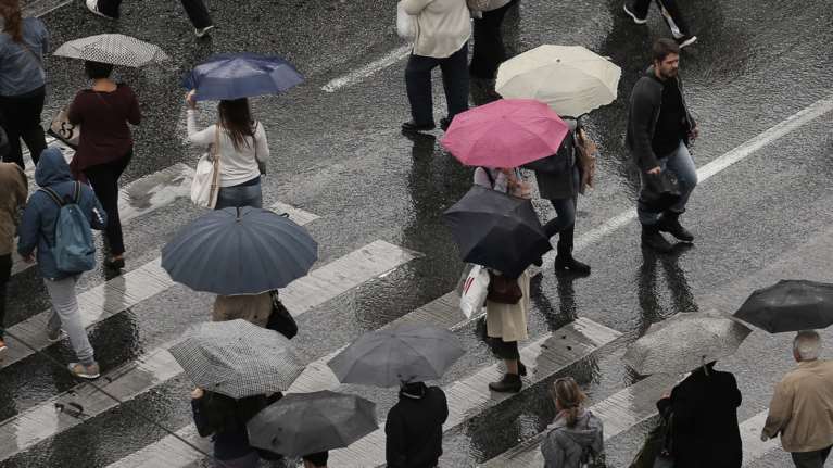 Ραγδαία επιδείνωση του καιρού σχεδόν σε όλη τη χώρα - Πού θα &quot;χτυπήσουν&quot; τα έντονα φαινόμενα