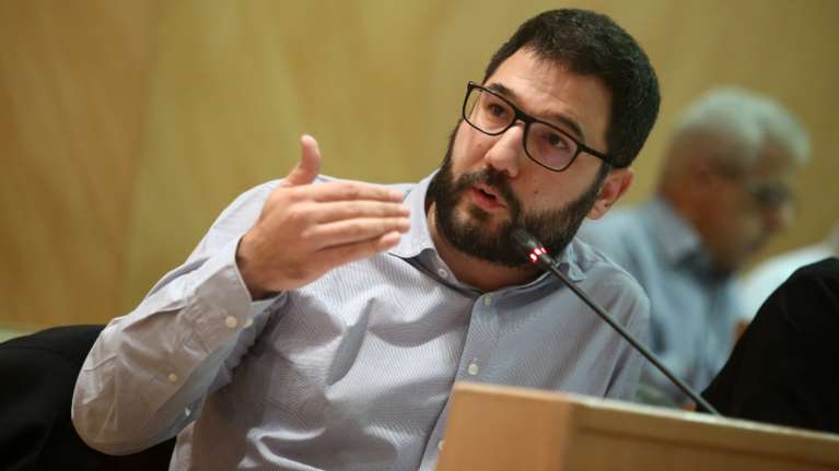 Ηλιόπουλος: Τρομοκρατημένος ο Μητσοτάκης - Προσπαθεί μάταια να αντιμετωπίσει την κατάρρευσή του στους νέους