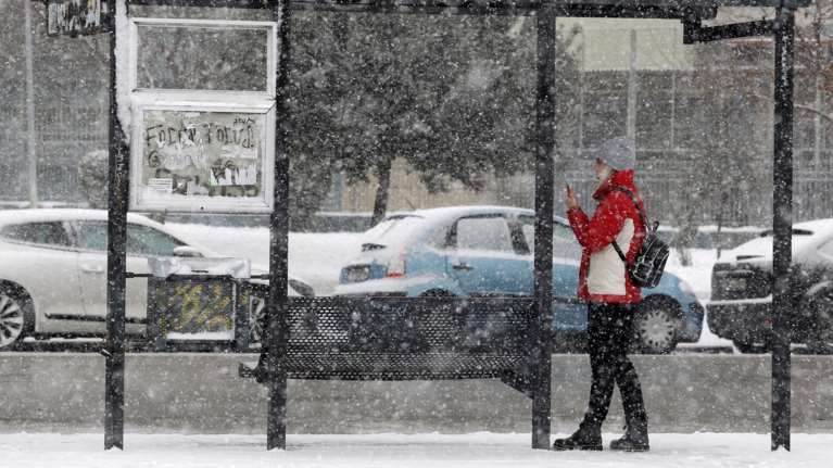 Κακοκαιρία Barbara: Ποια δρομολόγια λεωφορείων θα καθυστερήσουν σήμερα λόγω παγετού