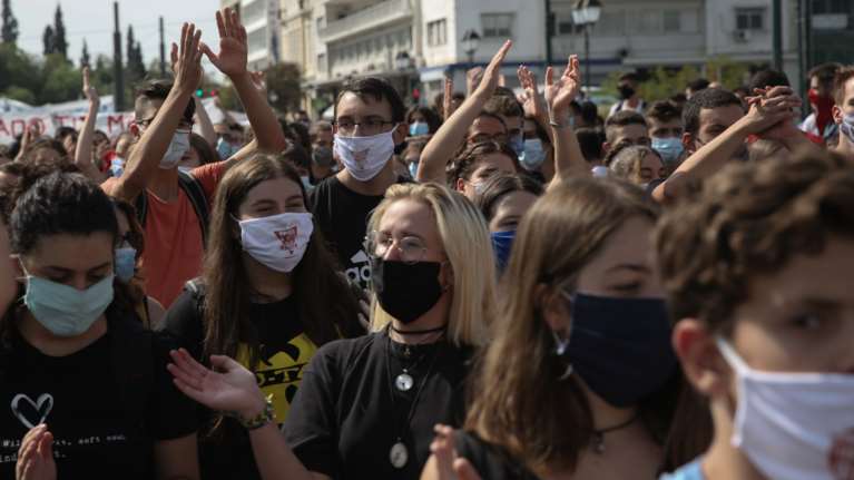 Καταλήψεις σχολείων: ΚΚΕ κατά Κεραμέως- &quot;Προσπαθεί να εκβιάσει τους μαθητές&quot;