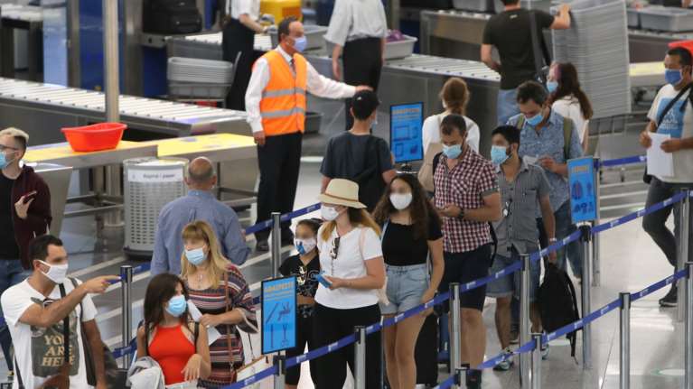 &quot;Μπλόκο&quot; στις πτήσεις από Αλβανία, Βόρεια Μακεδονία - Μόνο μέσω του &quot;Ελ. Βενιζέλος&quot; τα δρομολόγια