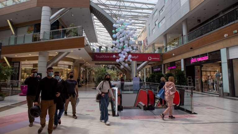 Κορονοϊός: 676 κρούσματα στην Αττική και 207 στην Θεσσαλονίκη - "Βράζει" το κέντρο της Αθήνας με 215 νέες μολύνσεις