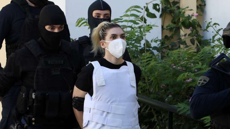 Οι πρώτες εικόνες της Ρούλας Πισπιρίγκου μετά την προφυλάκισή της - Πήρε προθεσμία για να απολογηθεί