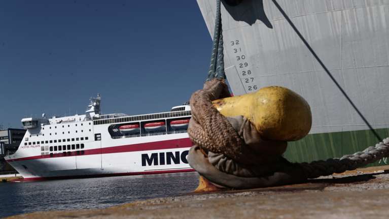 Δεμένα τα πλοία στα λιμάνια την Πρωτομαγιά - 24ωρη απεργία από την ΠΝΟ