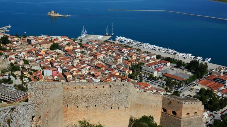 Οπαδική επίθεση ανηλίκων στο Ναύπλιο: Στο νοσοκομείο φίλαθλος μετά από ξυλοδαρμό από πέντε 16χρονους