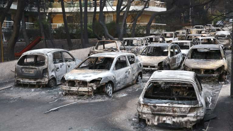 Δίκη για το Μάτι: Ανατριχίλα από τις καταθέσεις - &quot;Μου τηλεφώνησε η νύφη μου και μου είπε το Εβιτάκι βρέθηκε νεκρό&quot;