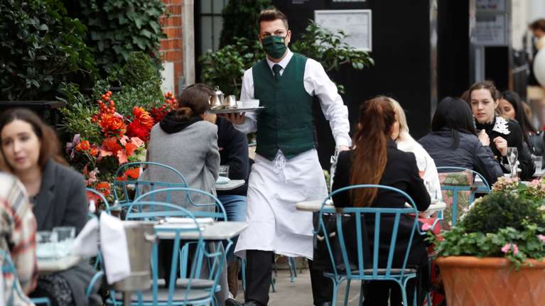 Βρετανία: 23.254 νέα κρούσματα και 162 θάνατοι σε 24 ώρες - Σε lockdown από την Πέμπτη