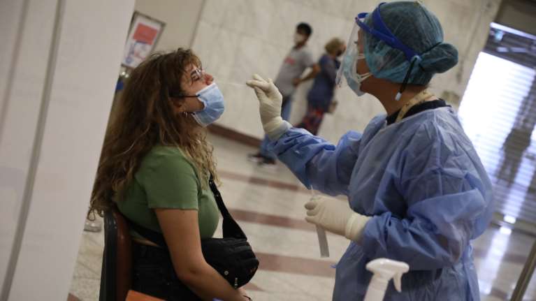 ΕΟΔΥ: Τα 136 σημεία όπου θα γίνονται δωρεάν rapid test την Τρίτη