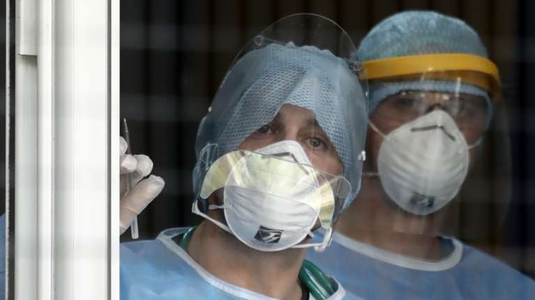 Κορονοϊός: 28 νέα κρούσματα το τελευταίο 24ωρο - Τα 13 είναι τουρίστες