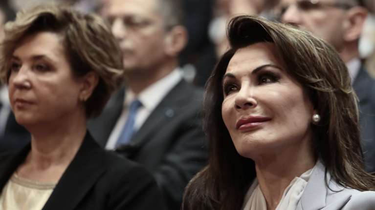 Νέα γκάφα του Ελλάδα 2021: Δημοσίευσε "γονατογράφημα" για τους έρωτες του Καραϊσκάκη - Το απέσυρε μετά τις αντιδράσεις