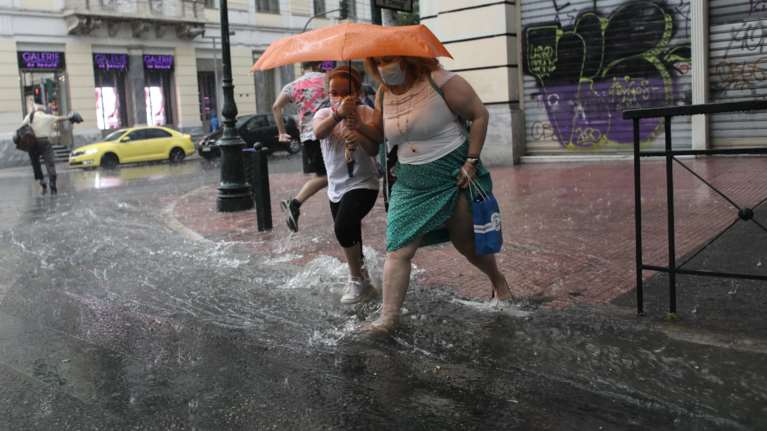 Meteo: Ερχονται καταιγίδες και χαλαζόπτωση - Σε ποιες περιοχές θα σημειωθούν