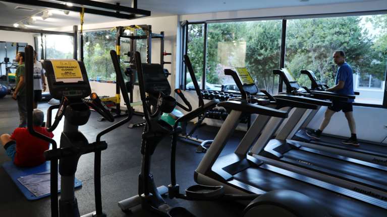 Κορονοϊός: Οι αγύμναστοι έχουν 4 φορές μεγαλύτερο κίνδυνο να νοσήσουν βαριά