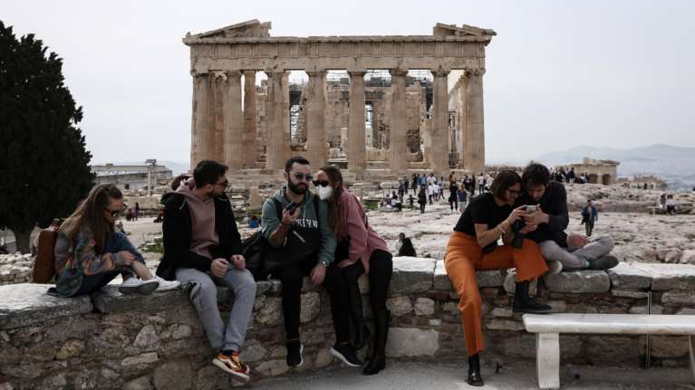 Κορονοϊός: Κάτω από 3000 τα νέα κρούσματα στην Αττική, 907 στη Θεσσαλονίκη - Ο χάρτης της διασποράς