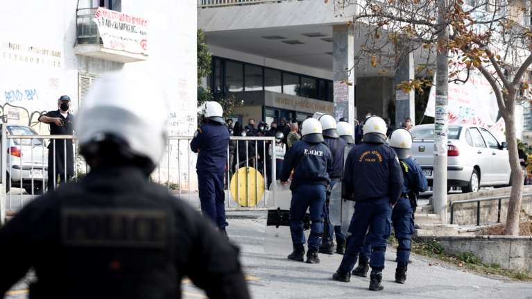 Ζωγράφου: Σύλληψη 28χρονου για διακίνηση ναρκωτικών έξω από τις φοιτητικές εστίες